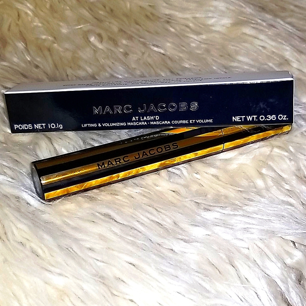 MARC JACOBS AT LASH'D MASCARA